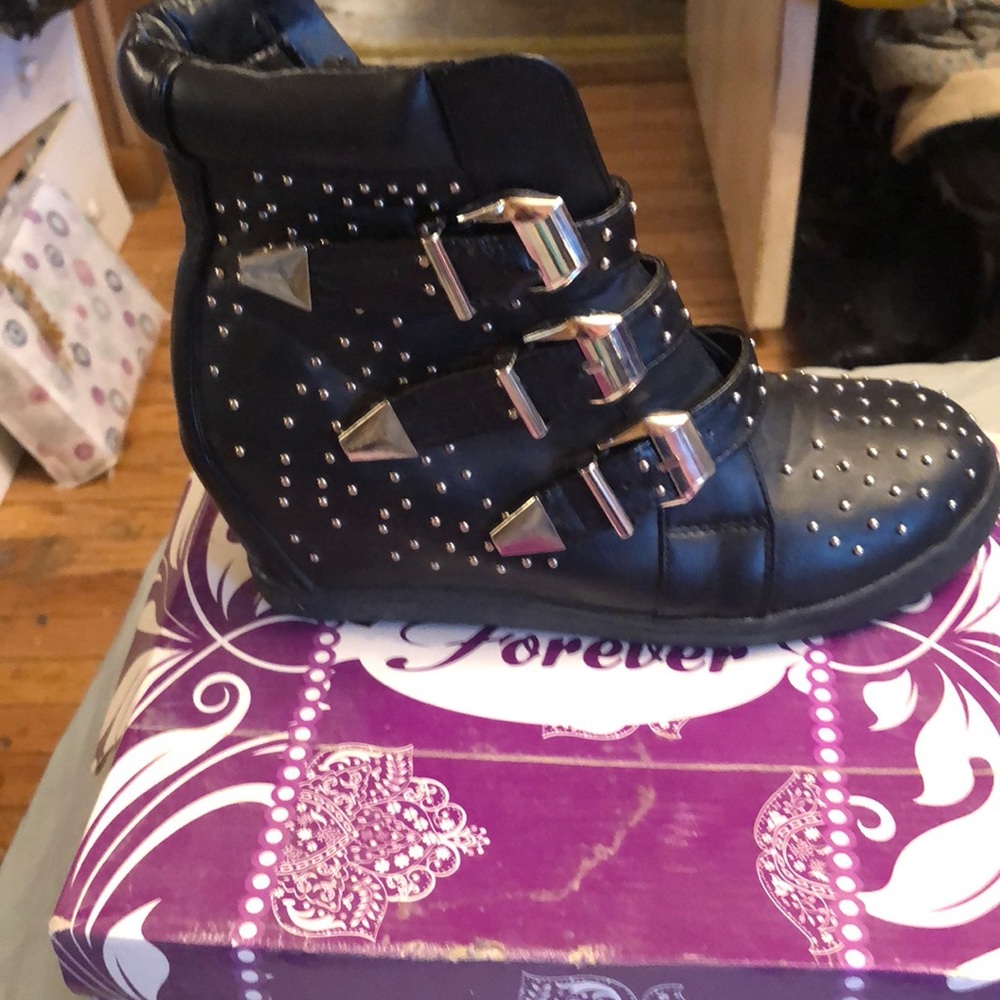 Boot shoes